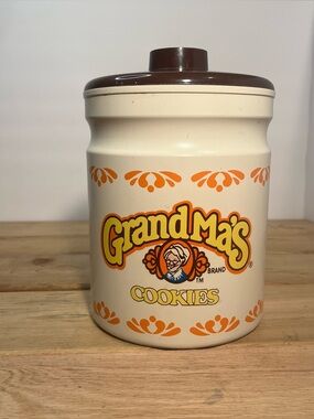 Vintage Grandmas Cookie Jar Tin Kromex 9”tall Plastic Lid Kitchen Cottage core